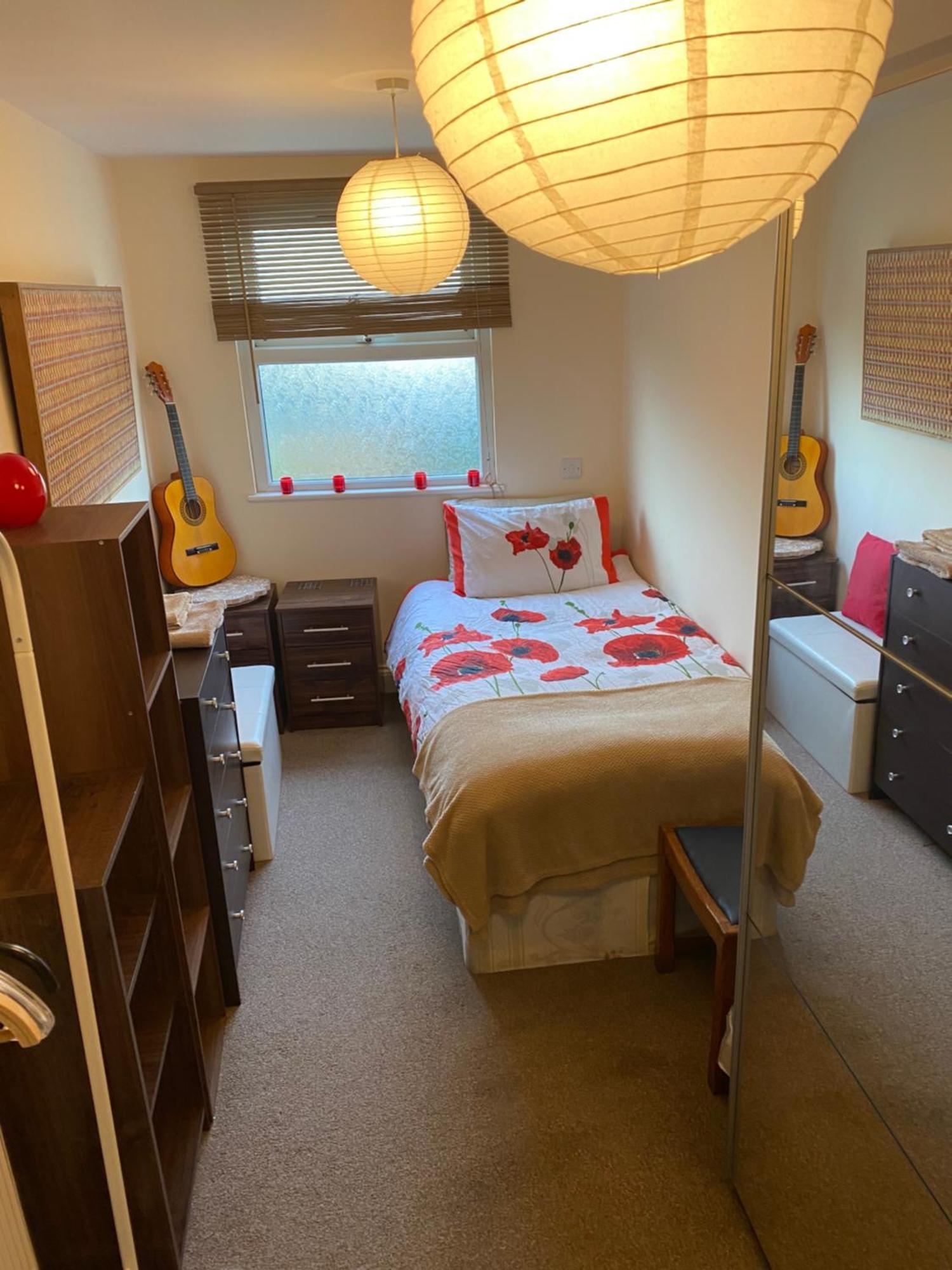 35 Mins To Central London. 3 Bedrooms. 2 Bathrooms With Garden Exterior foto